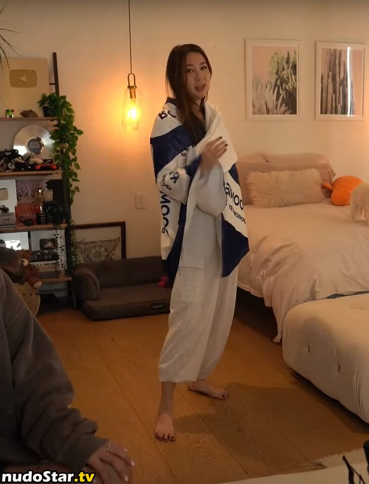 Fuslie / Leslie Nude OnlyFans Leaked Photo #273