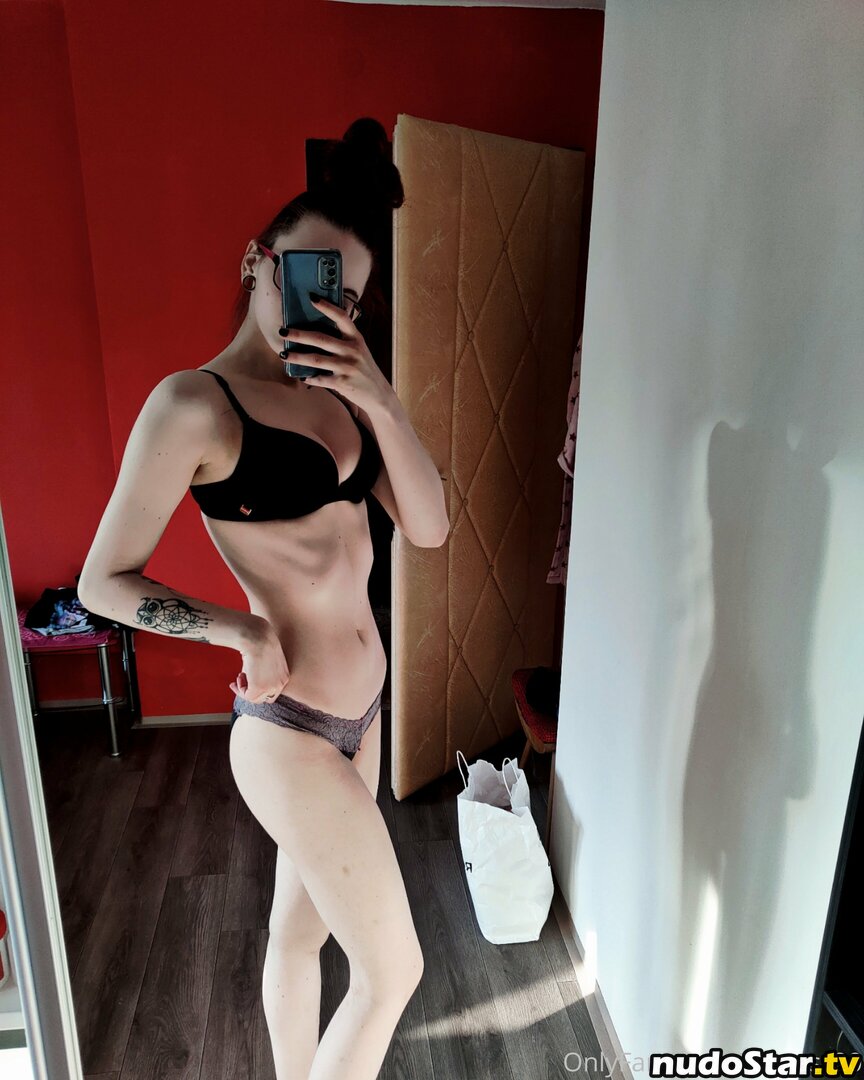 ginel_20 / ginnas_20 Nude OnlyFans Leaked Photo #1