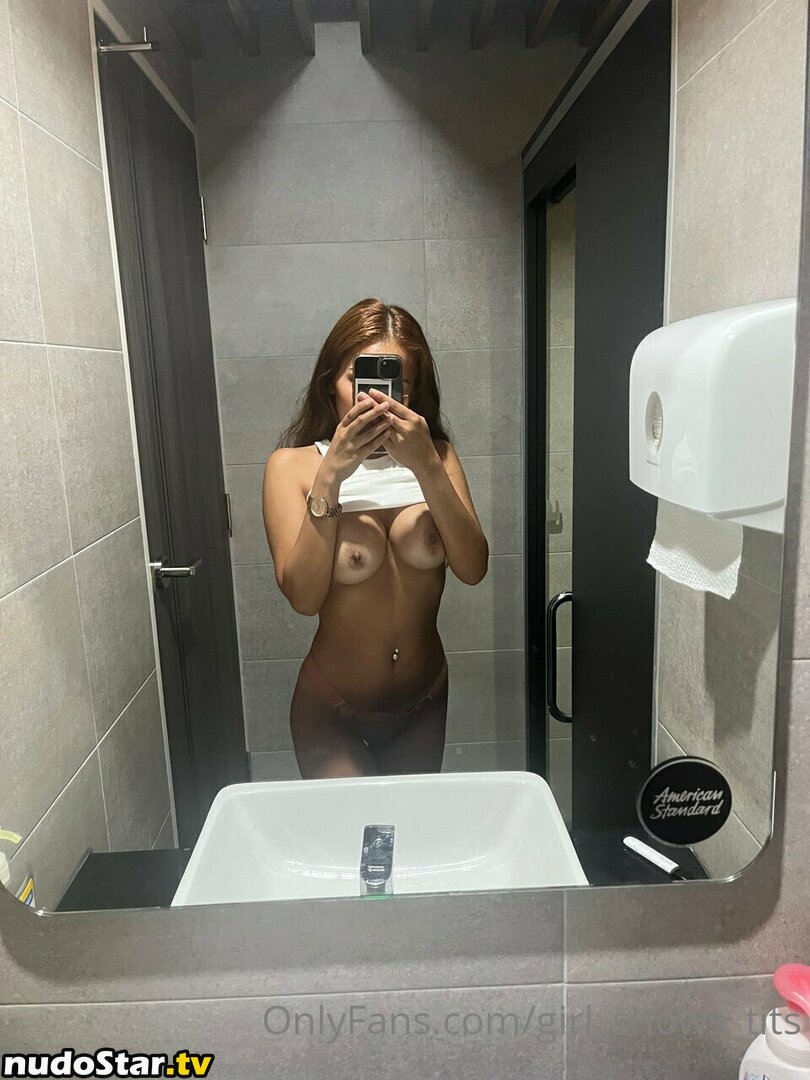 girl_shows_tits Nude OnlyFans Leaked Photo #28