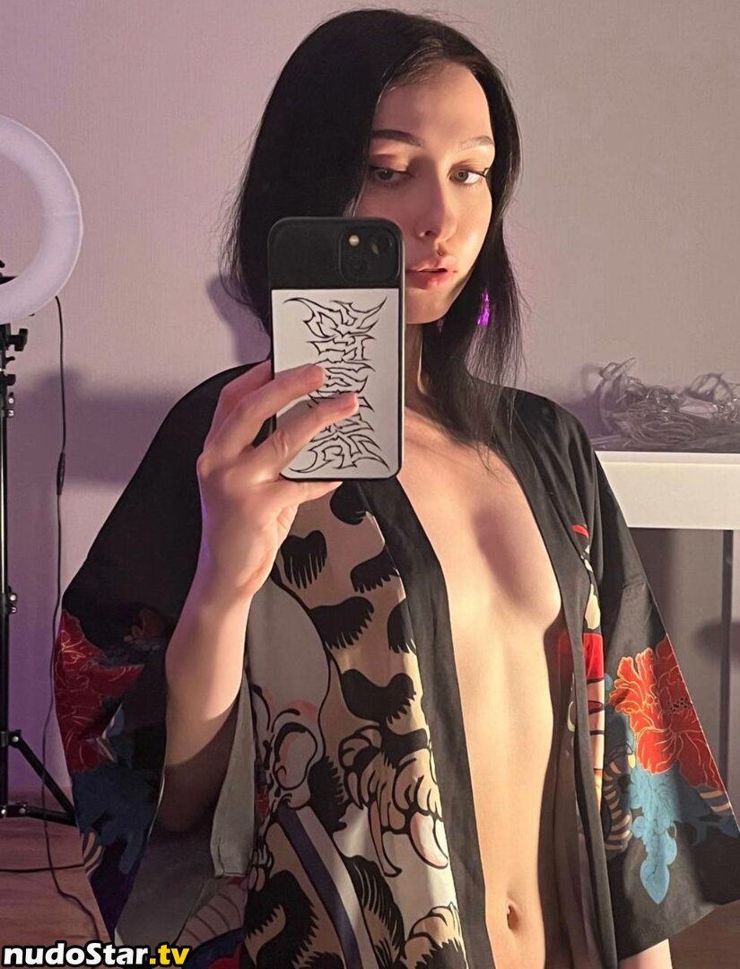 girlwalkingonfire Nude OnlyFans Leaked Photo #5