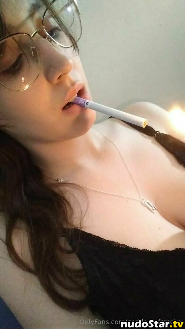 goddess__of__smoke / goddessofsmoke Nude OnlyFans Leaked Photo #5