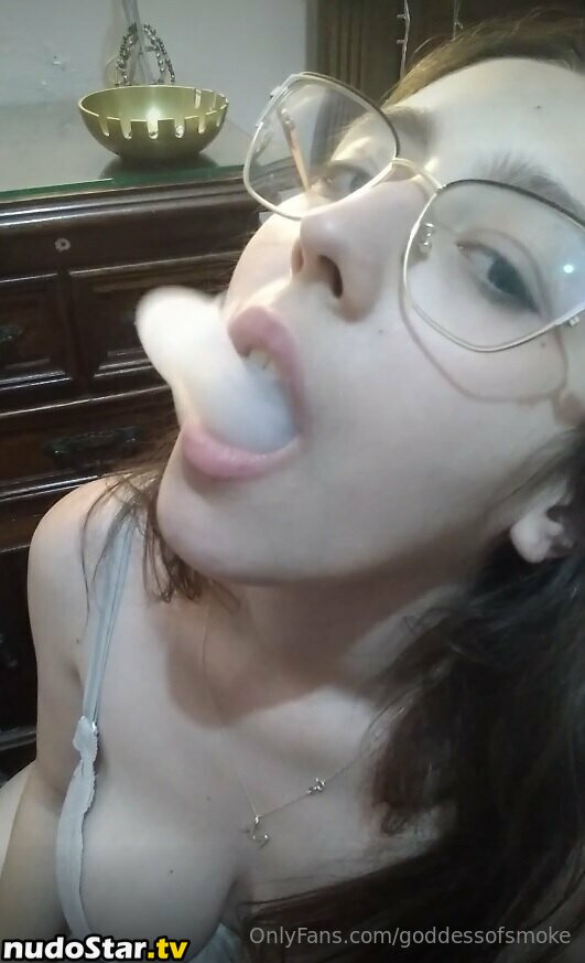 goddess__of__smoke / goddessofsmoke Nude OnlyFans Leaked Photo #17