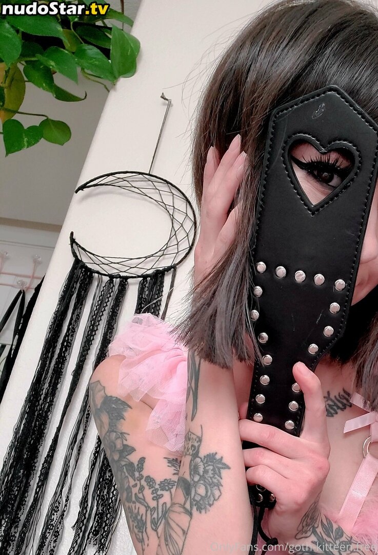 goth-kitteen.free / gothicgirl120 Nude OnlyFans Leaked Photo #24