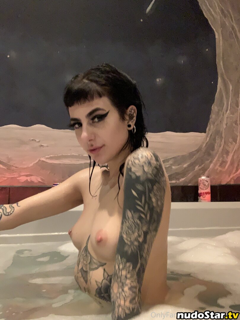 gothhbaby / gothhbabyy Nude OnlyFans Leaked Photo #53