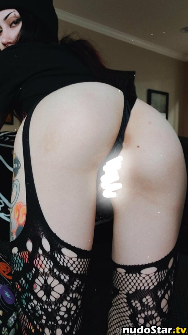 Gothiccghost / thegothiccghost Nude OnlyFans Leaked Photo #2