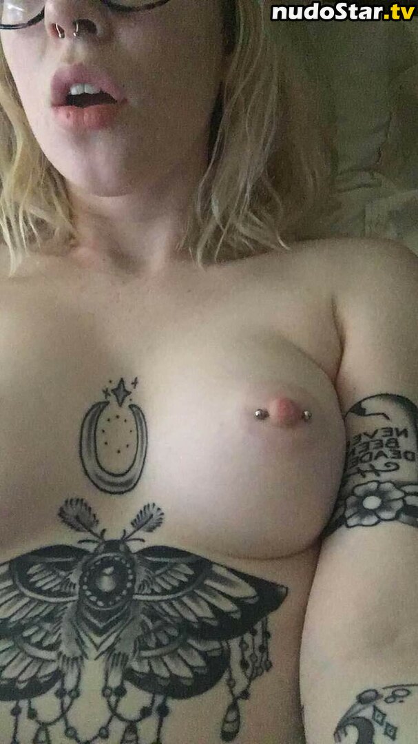 Gothpixi Nude OnlyFans Leaked Photo #4