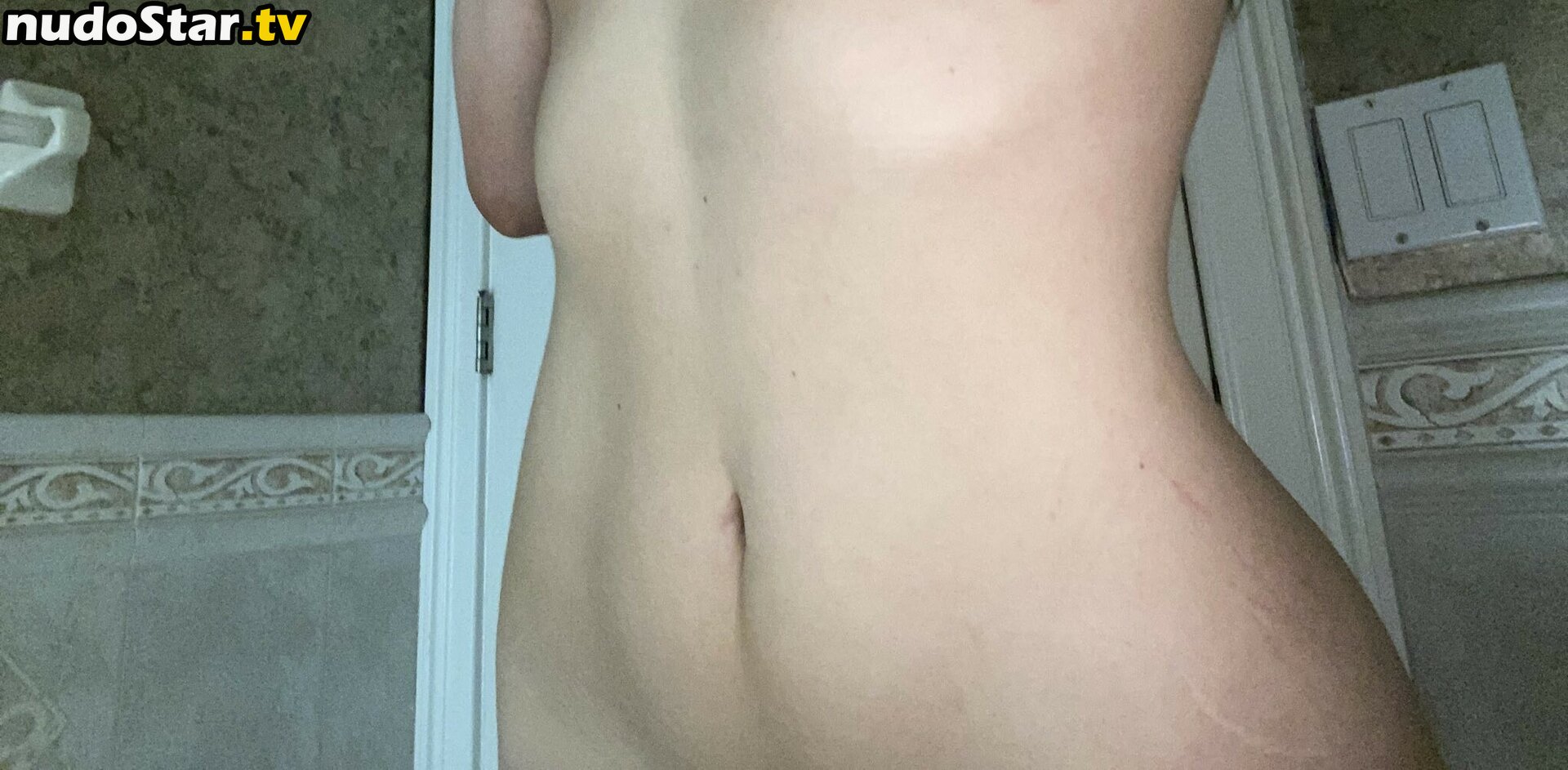 Gwynbtw / Gwyndaroonie Nude OnlyFans Leaked Photo #21