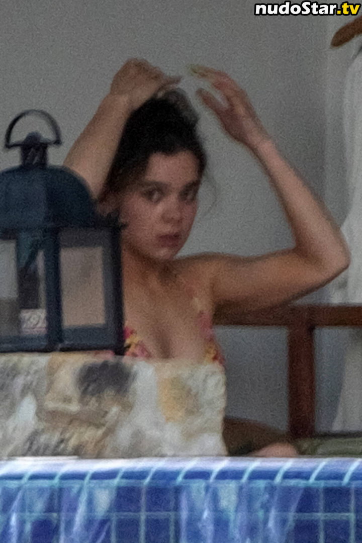 Hailee Steinfeld Haileesteinfeld Https Nude Onlyfans Photo