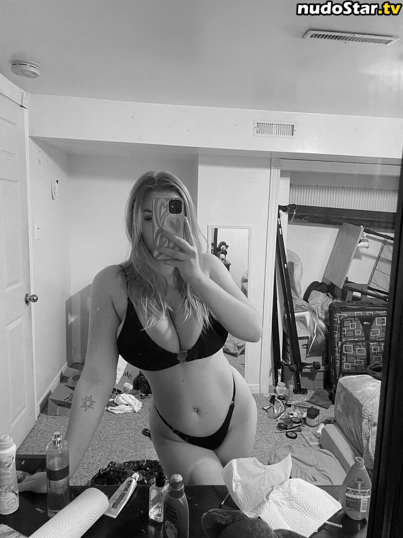 Hailey F / hail_to_the_art / little_hails_free Nude OnlyFans Leaked Photo #8