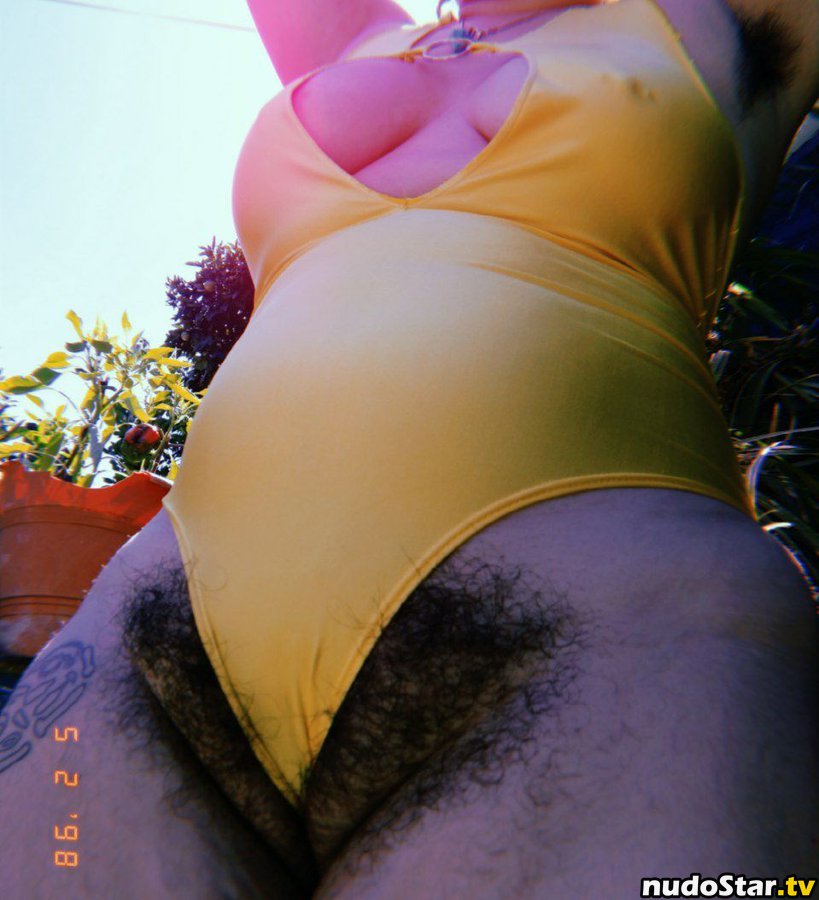 Hairy Women / HairyFairy420 / ig_naturals / pearlygirly06 Nude OnlyFans Leaked Photo #317