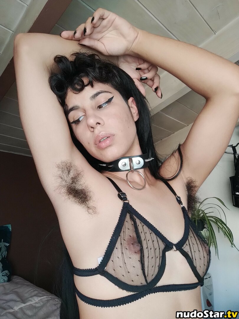 Hairy Women / HairyFairy420 / ig_naturals / pearlygirly06 Nude OnlyFans Leaked Photo #2422
