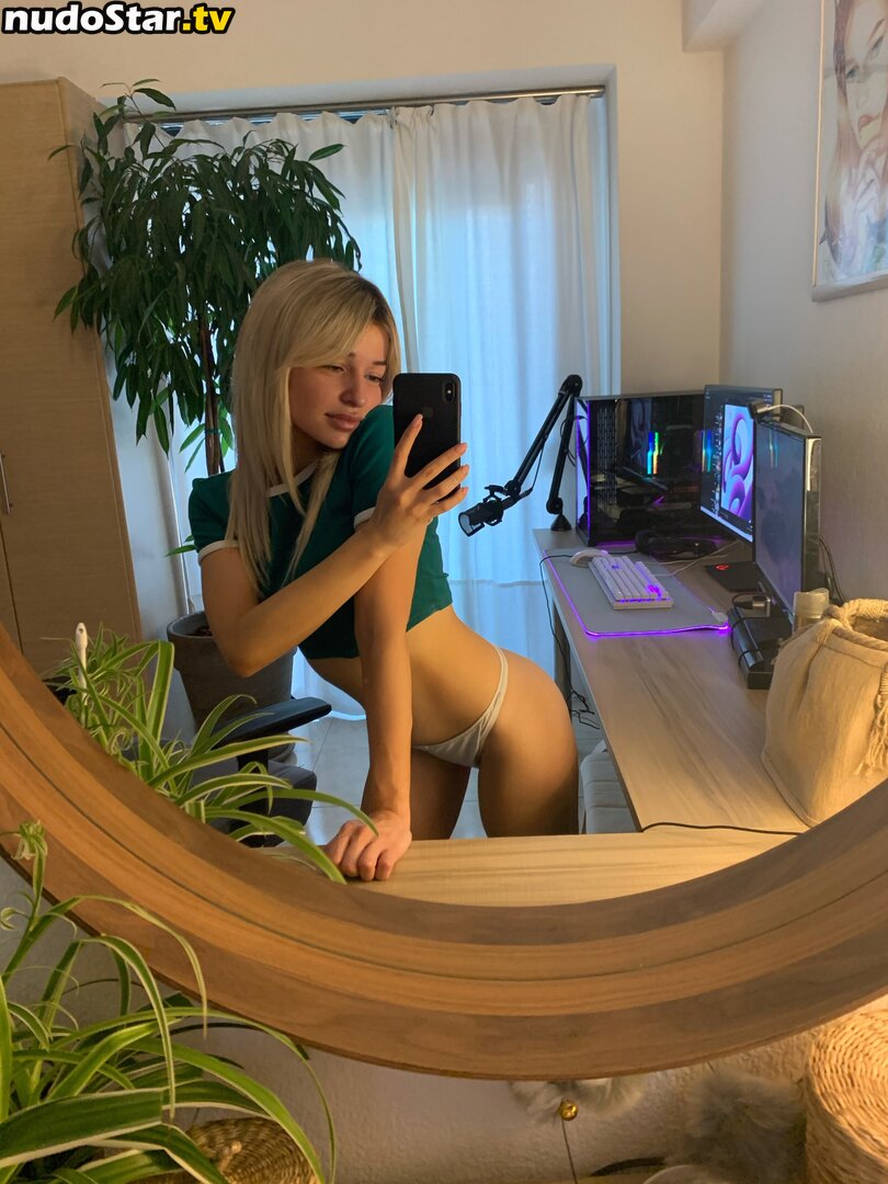 HelenaLive / HelenaLive96 / happylilcamgirl Nude OnlyFans Leaked Photo #209