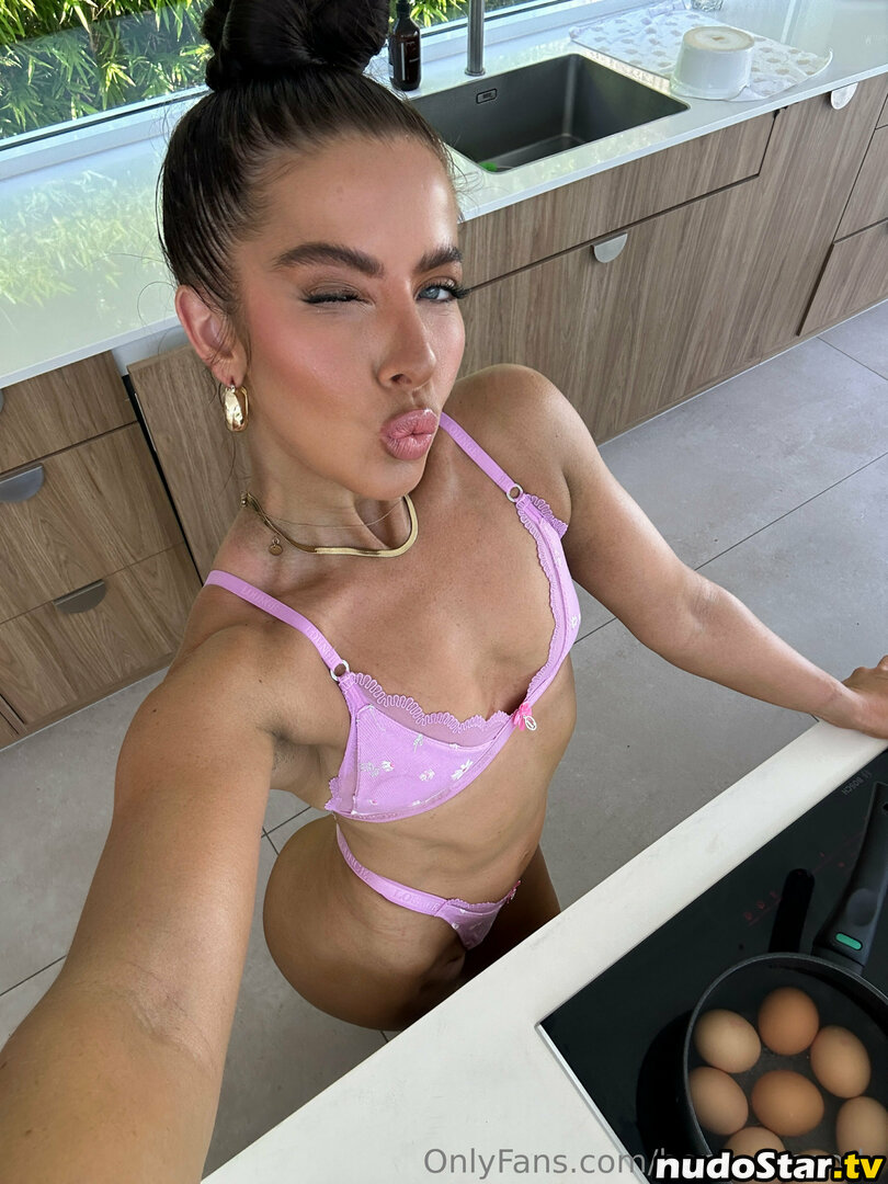 henny_moody Nude OnlyFans Leaked Photo #281