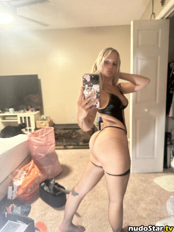 HeyHayFoster / butterfliesnkisses Nude OnlyFans Leaked Photo #6
