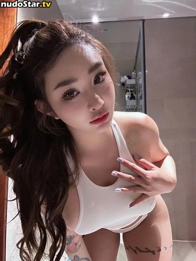 Hitomi Songyuxin / Lindsay78690789 / hitomi_official / songyuxin_hitomi Nude OnlyFans Leaked Photo #262