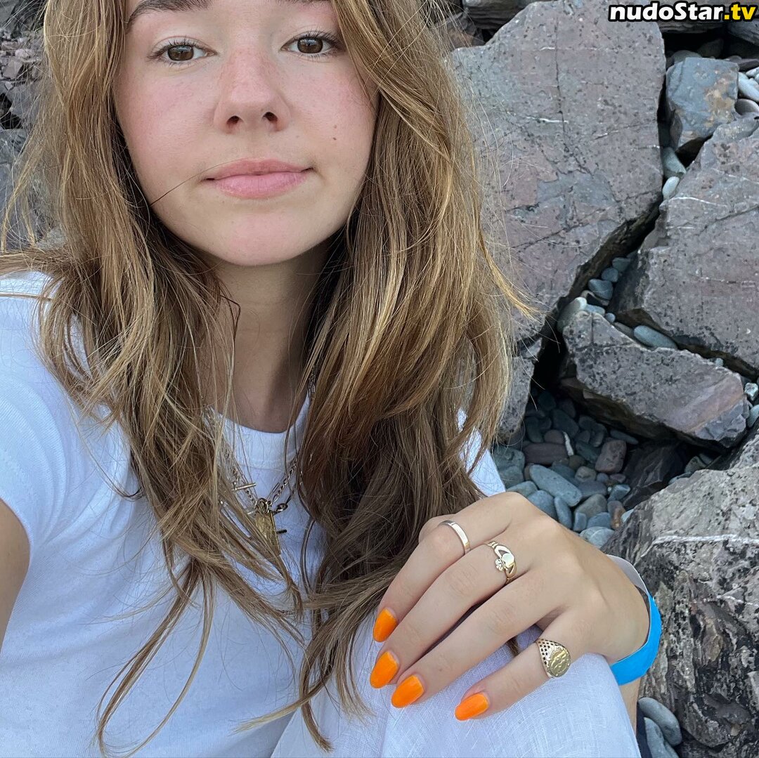 Holly Taylor / actress / holly_taylor / hollytaylor97 / lilydarling Nude OnlyFans Leaked Photo #28