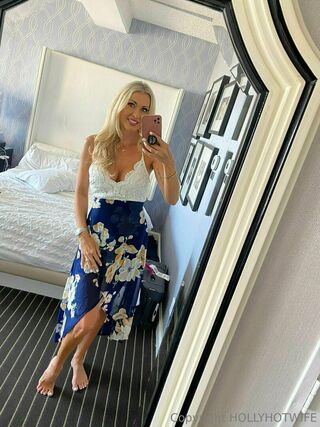 hollyhotwife