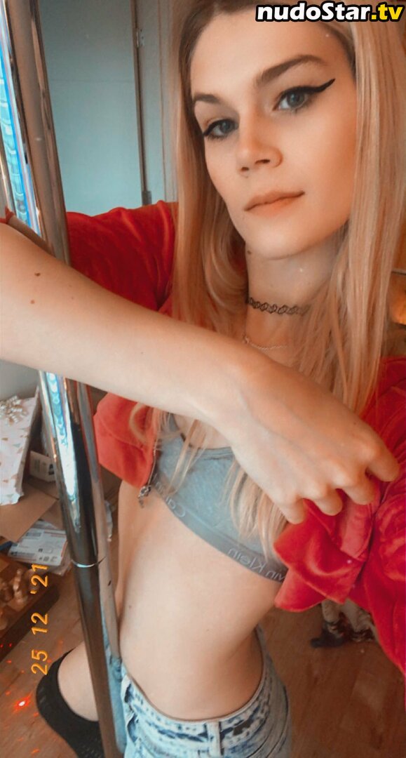 Evie doll / Holographicmuse Nude OnlyFans Leaked Photo #4