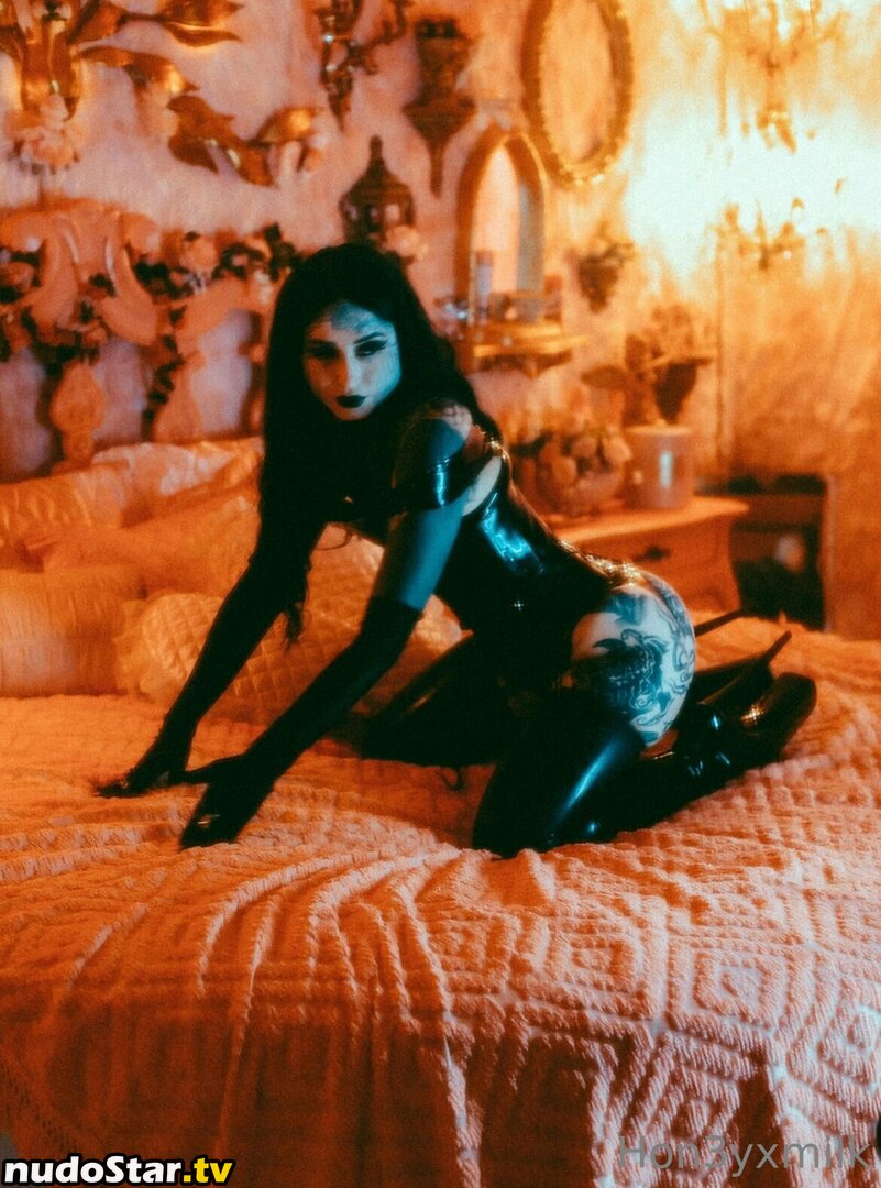 Bee Vanian / Frankie Vanian / Hon3yxmilk / beevanian Nude OnlyFans Leaked Photo #76