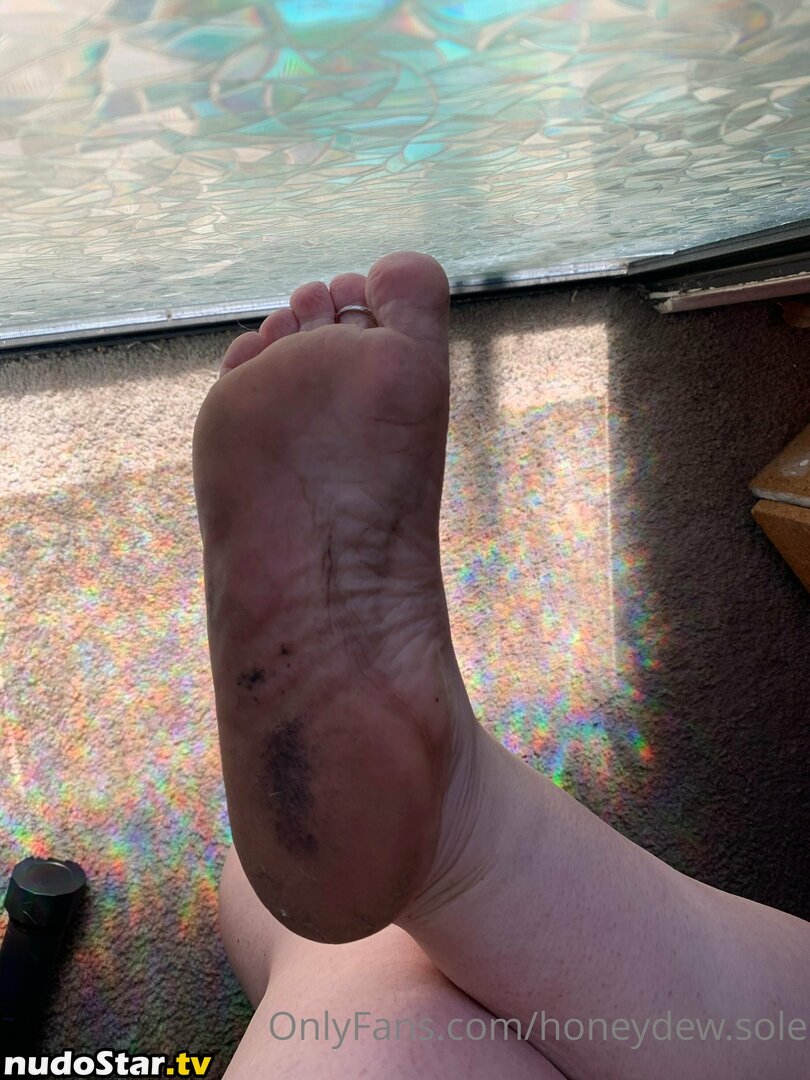 honeydew.sole / toes.for.souls Nude OnlyFans Leaked Photo #2