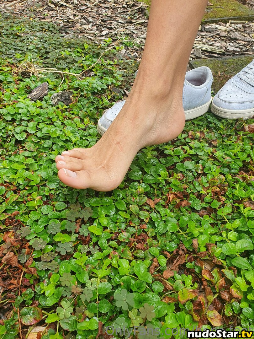 hope.feet / hope_feet_1 Nude OnlyFans Leaked Photo #51