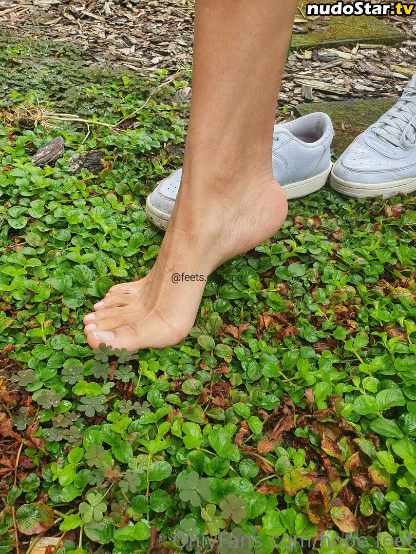 hope.feet / hope_feet_1 Nude OnlyFans Leaked Photo #52