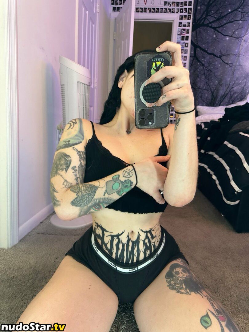 horrorwh0re / megxcore / notahorror / whorrore Nude OnlyFans Leaked Photo #40