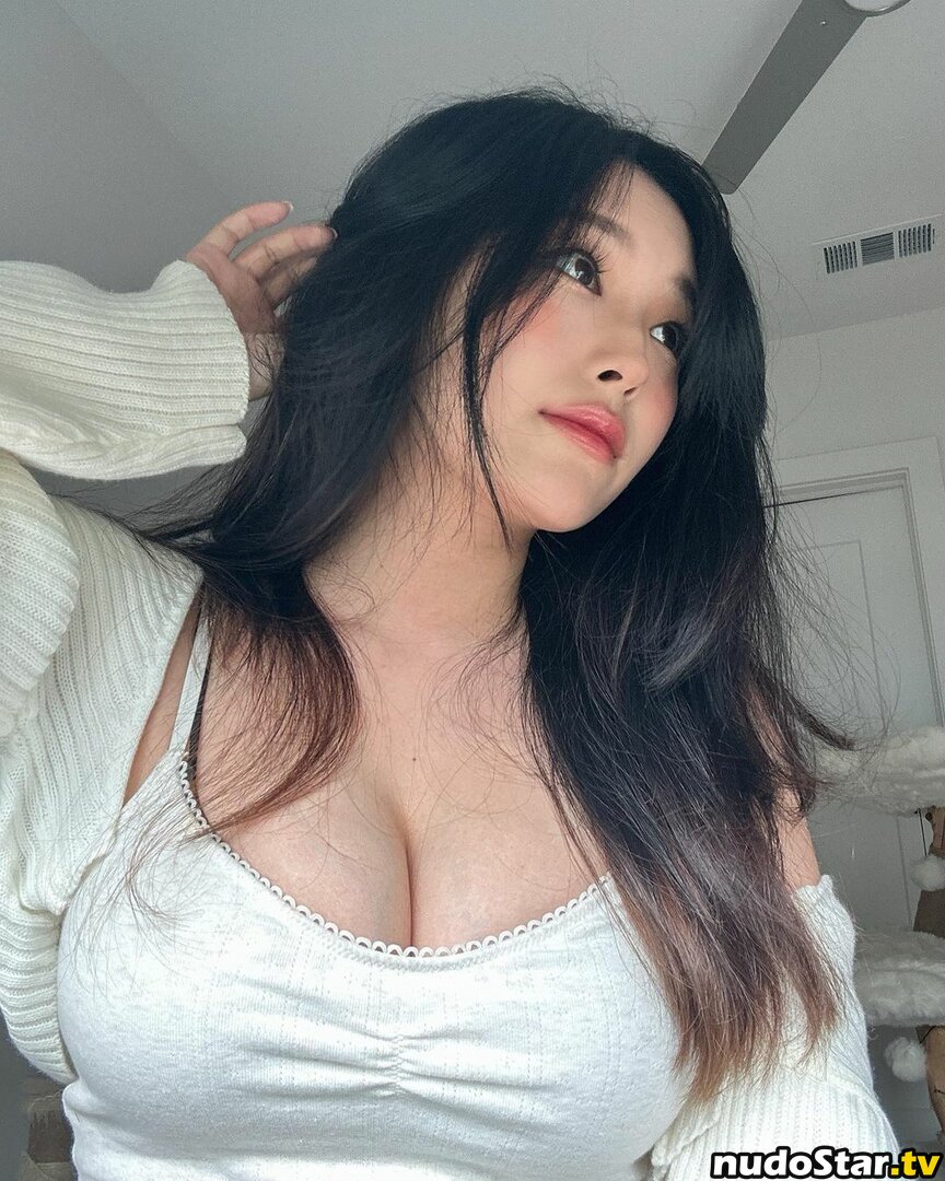 Aikuros / Hyoon Nude OnlyFans Leaked Photo #79