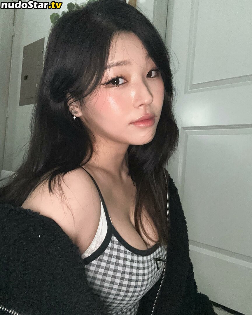 Aikuros / Hyoon Nude OnlyFans Leaked Photo #87