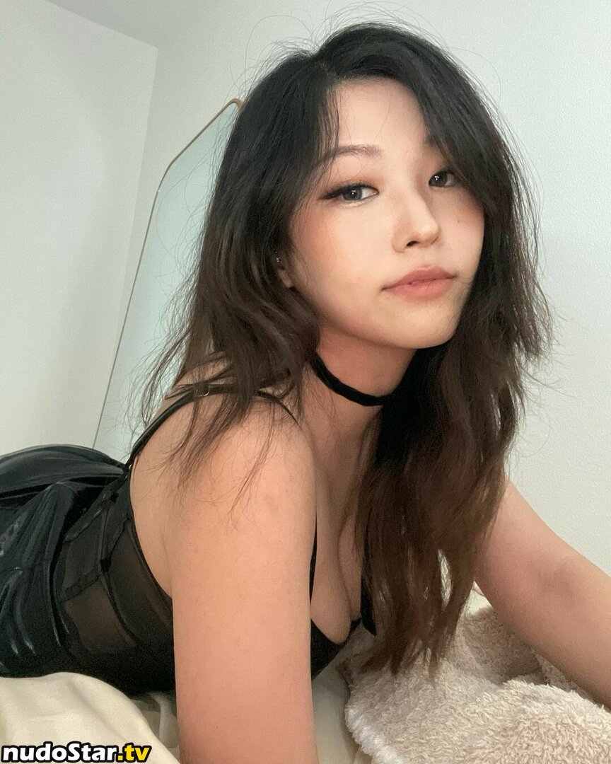 Aikuros / Hyoon Nude OnlyFans Leaked Photo #113