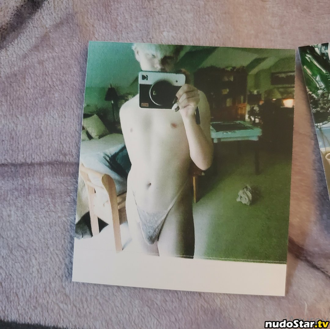 iazurey / lullayrose Nude OnlyFans Leaked Photo #27
