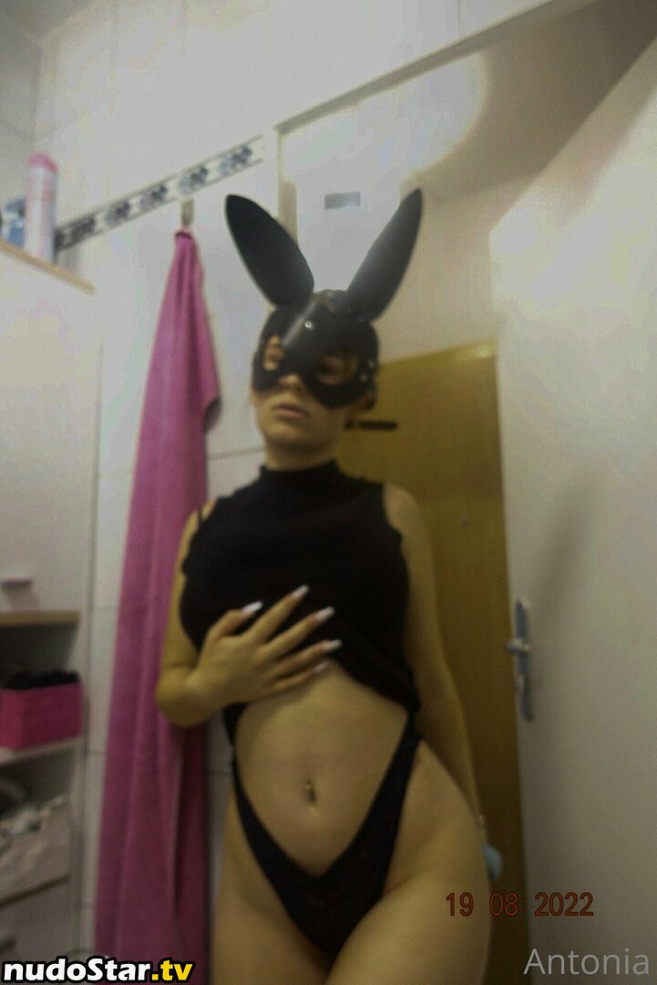 daniicaliforniaa_ / imhotantonia Nude OnlyFans Leaked Photo #2