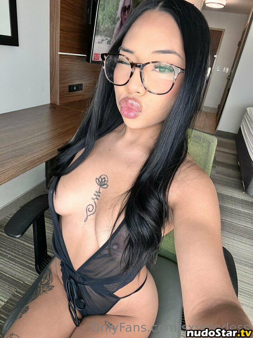 indig0dess / indiglodess / indigodess / indigodesss / sxggodess / sxyglodess Nude OnlyFans Leaked Photo #17