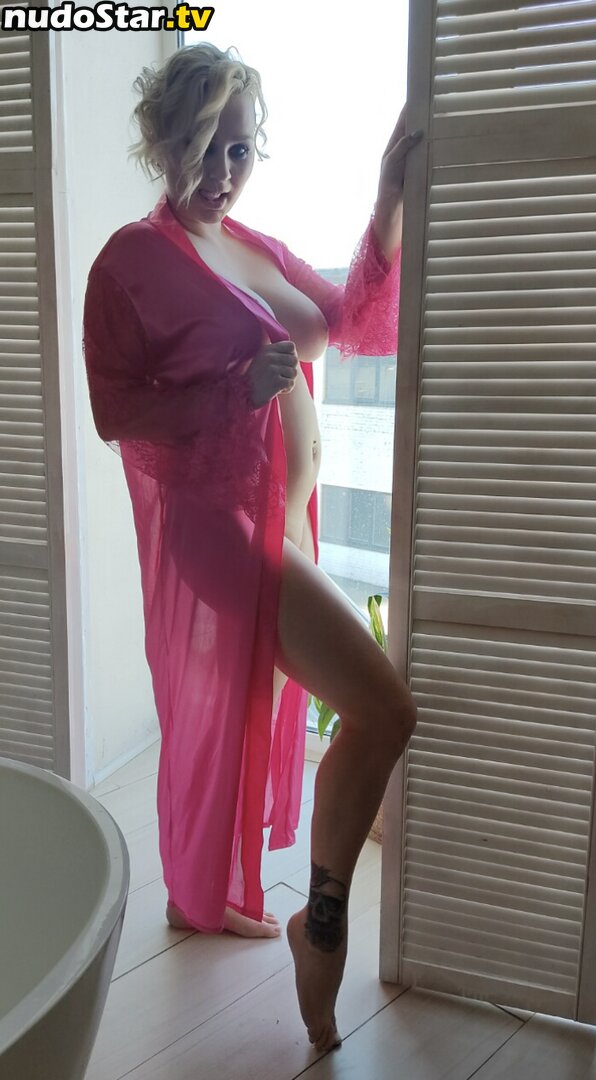 Irina Bessonova / ssyhka2589 Nude OnlyFans Leaked Photo #10