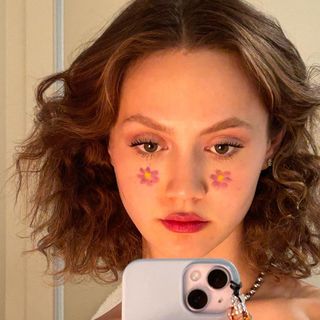 Iris Apatow