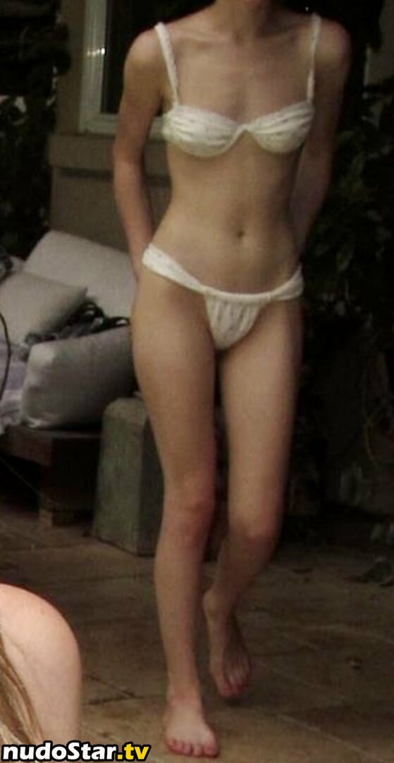 Iris Apatow / irisapatow Nude OnlyFans Leaked Photo #15