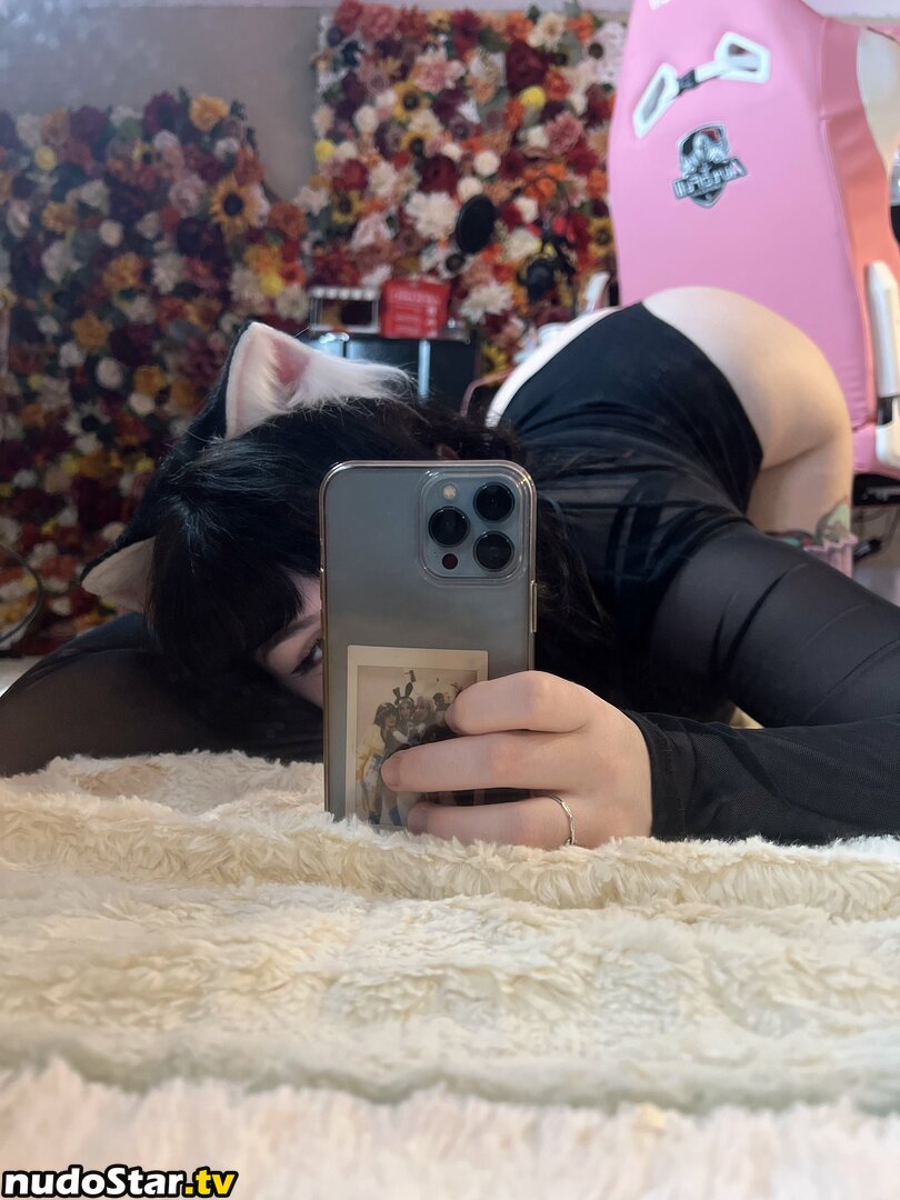 itsarice / itsaricee / riceowo Nude OnlyFans Leaked Photo #8