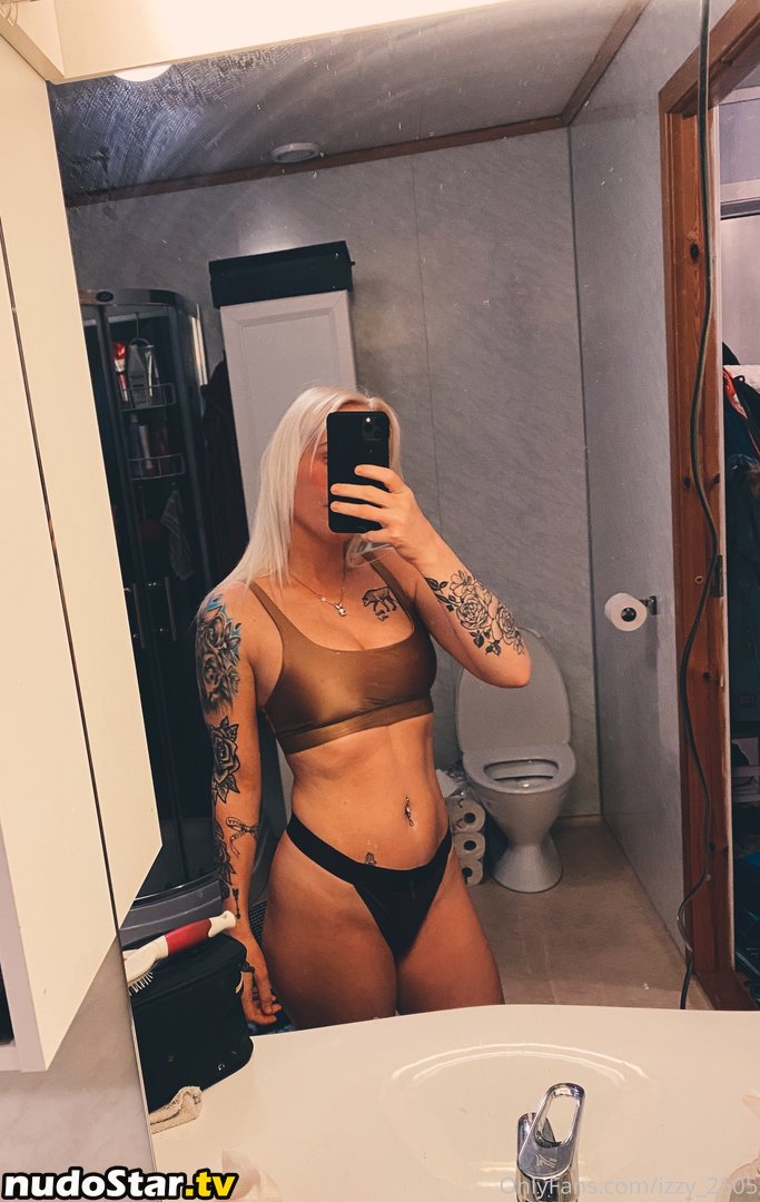 izzy2505 / izzy_2505 Nude OnlyFans Leaked Photo #18