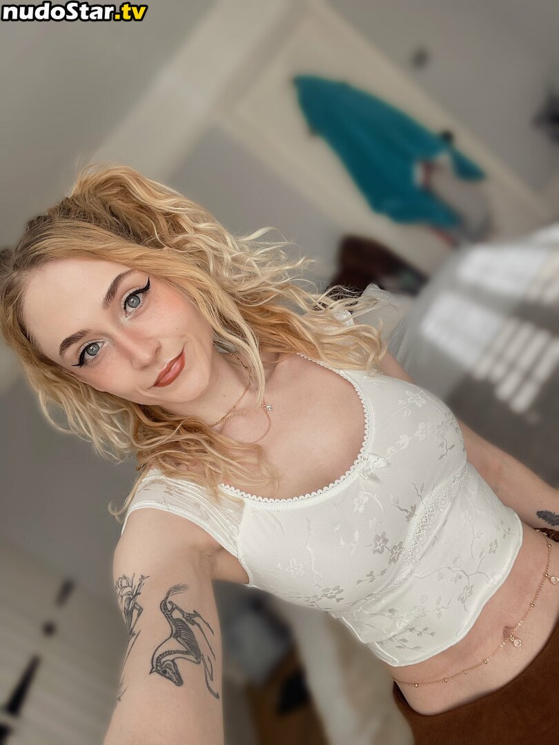 Janet Devlin / janetdevlinofficial Nude OnlyFans Photo #24 - Nudostar.TV