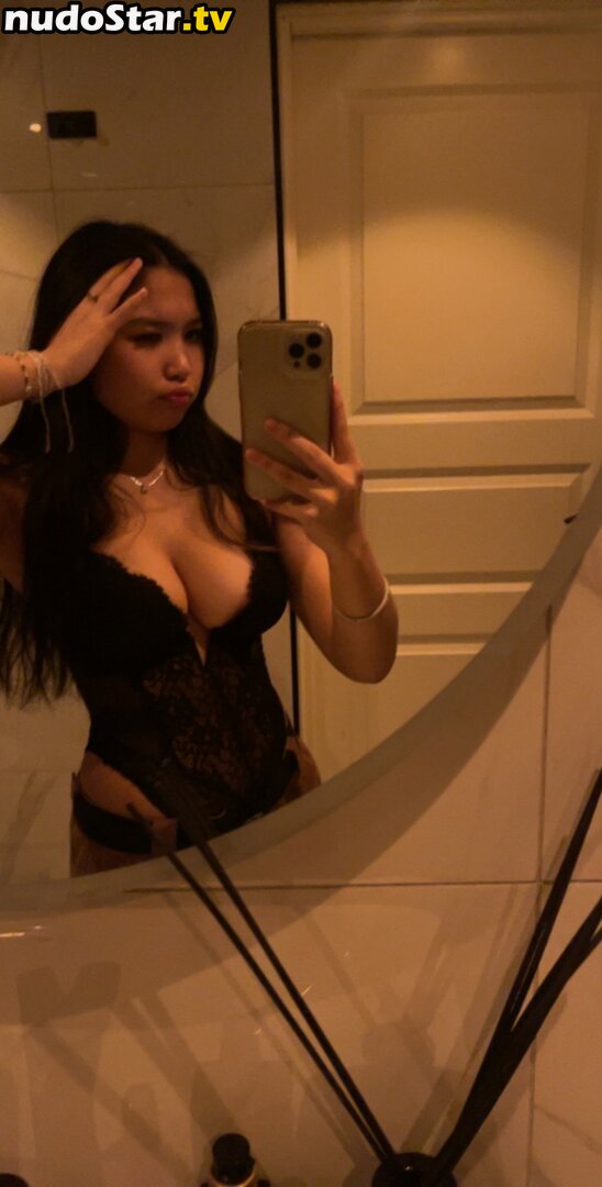 awhore.able / janet.ttp / janetpham / lildedjanet Nude OnlyFans Leaked Photo #1
