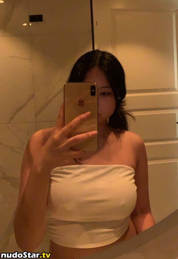 awhore.able / janet.ttp / janetpham / lildedjanet Nude OnlyFans Leaked Photo #8