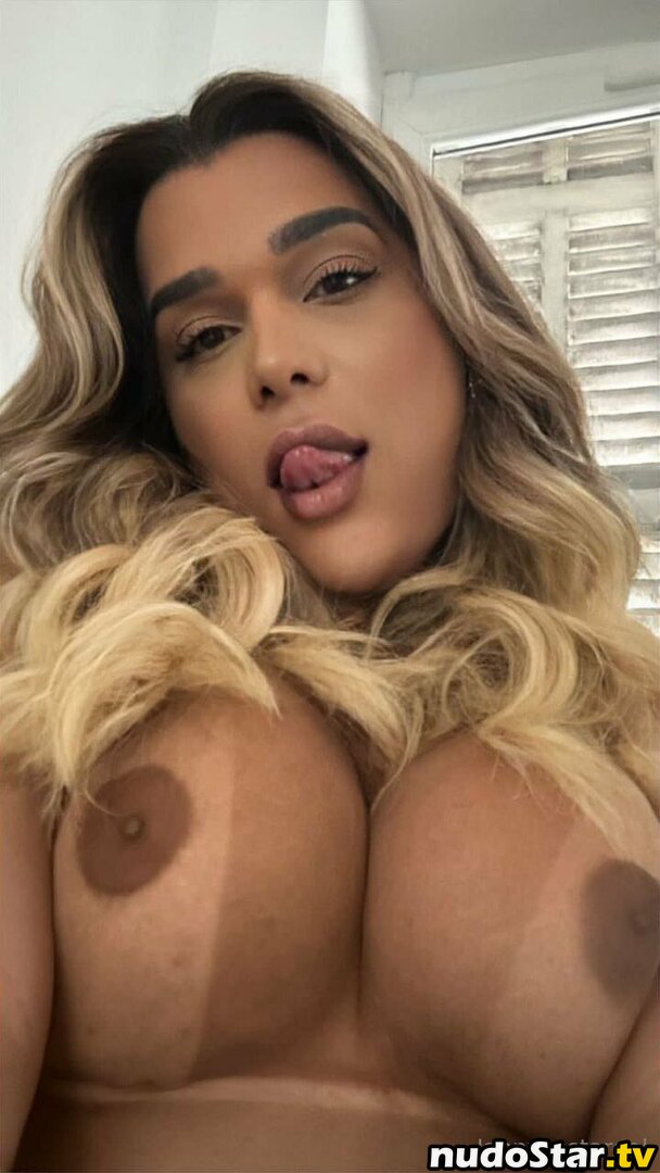 fidelia_agyare / jannycostareall2free Nude OnlyFans Leaked Photo #17