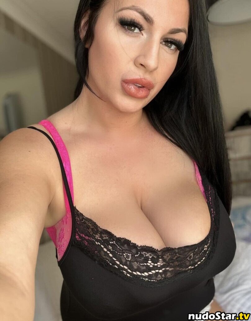 Jasminejamesx / Jcupjasmine / jasminejx__ / jcupjasminex Nude OnlyFans Leaked Photo #1