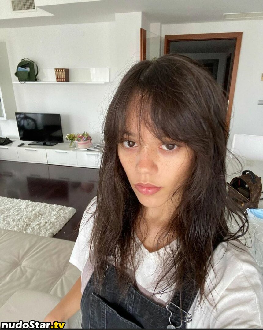 Jenna Ortega / Page / jennaortega / ortega00 Nude OnlyFans Leaked Photo #679