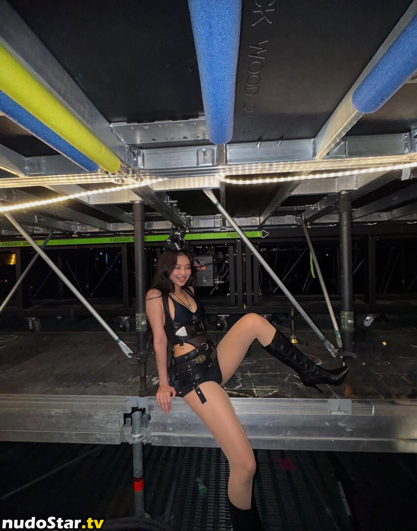 Blackpink / Jennie | BLΛƆKPIИK / jennierubyjane / sheflieshigh Nude OnlyFans Leaked Photo #911