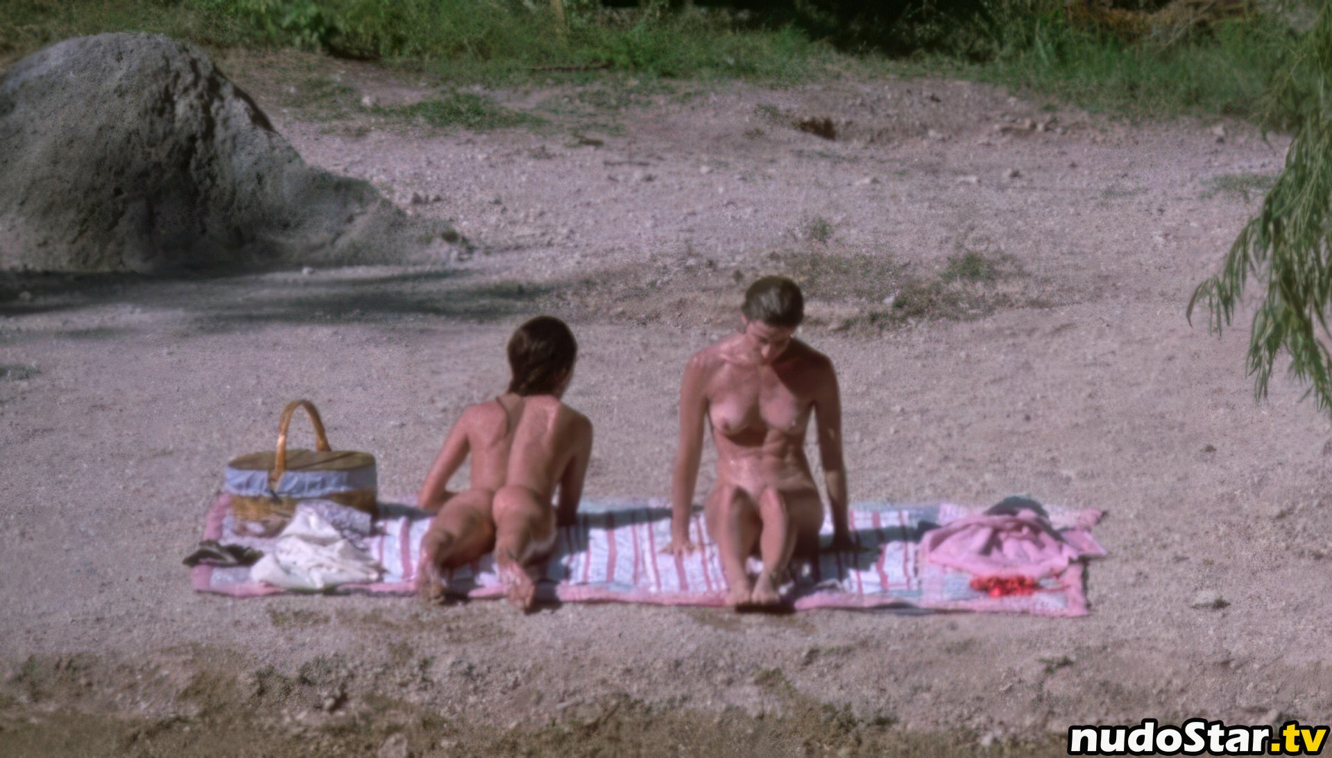 Jennifer Connelly / jenniferconnelly_ Nude OnlyFans Leaked Photo #63