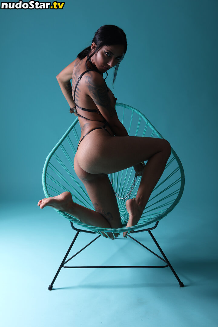 Jennifer Mendiola / La Dama Negra / la.dama.negra Nude OnlyFans Leaked Photo #16