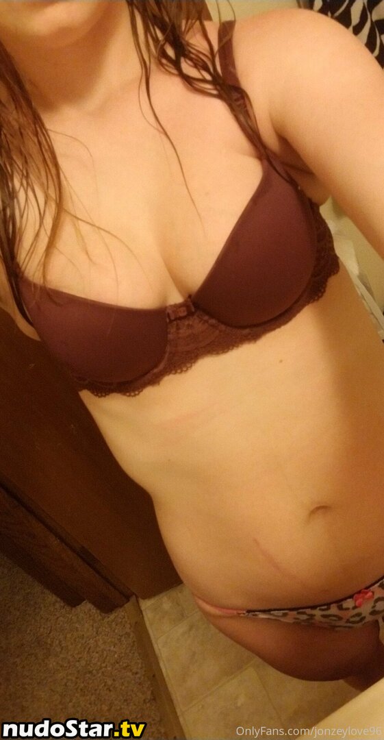 dezy_soca / jonzeylove96 Nude OnlyFans Leaked Photo #56