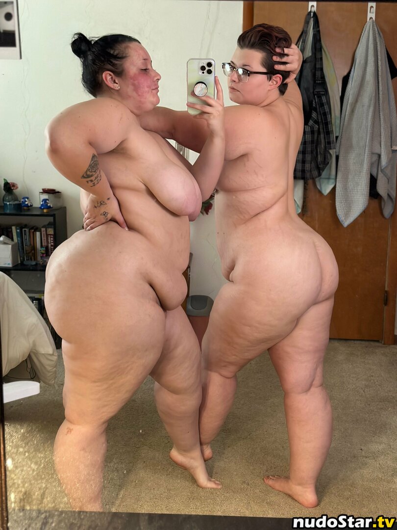 juicymommad / juicymommat Nude OnlyFans Leaked Photo #38