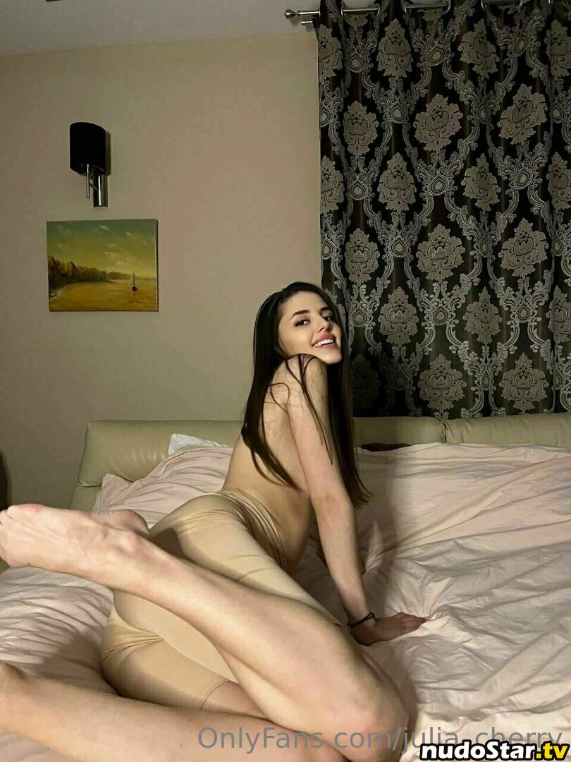 julia_cherry Nude OnlyFans Leaked Photo #7